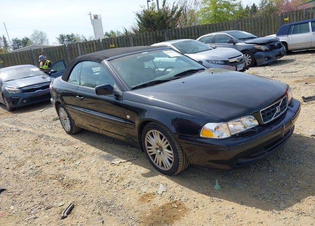 2004 VOLVO C70