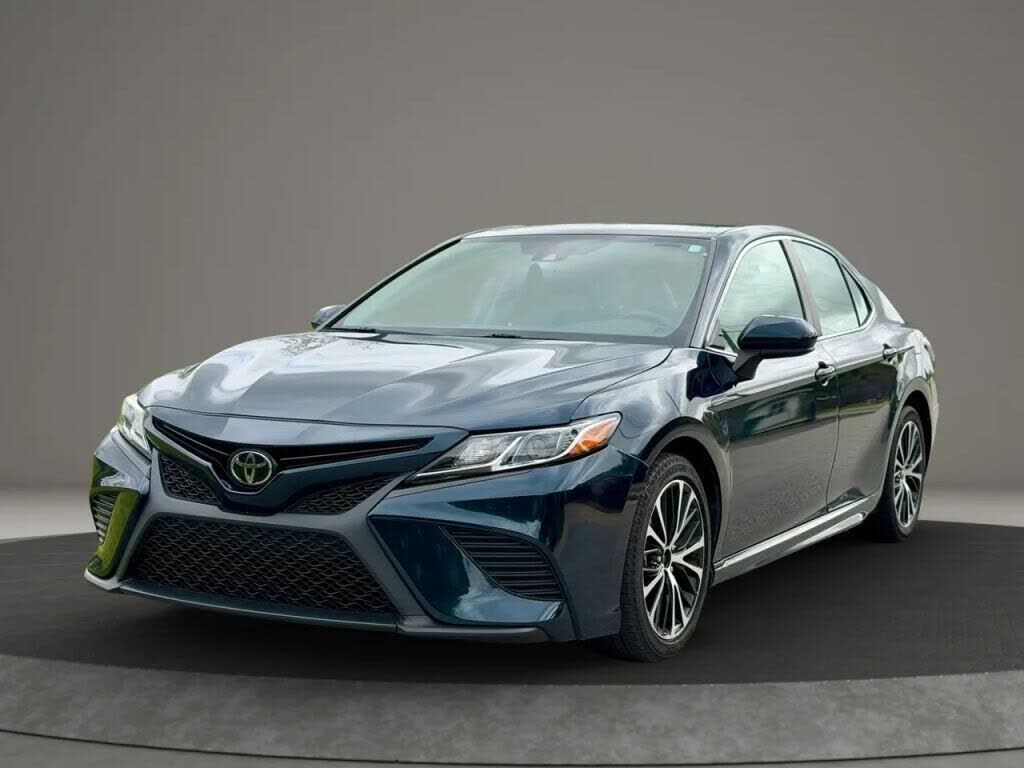 2019 TOYOTA Camry