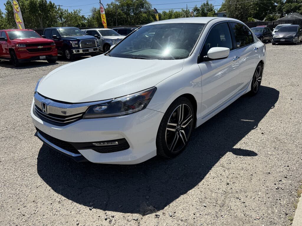 2017 HONDA Accord