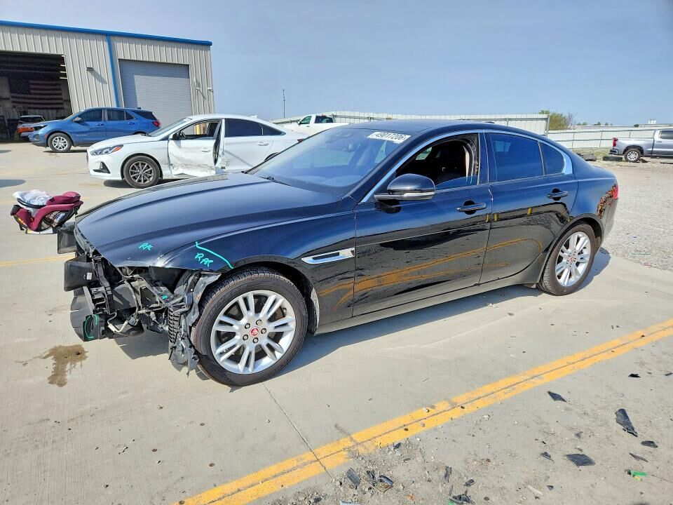 2017 JAGUAR XE