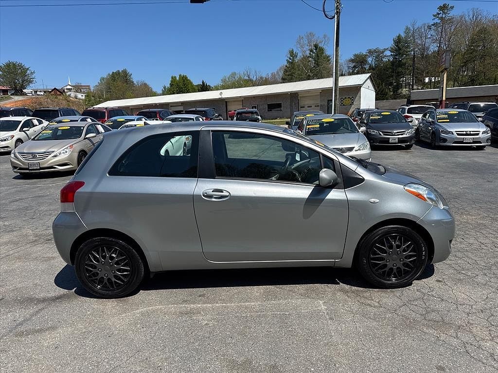 2009 TOYOTA Yaris