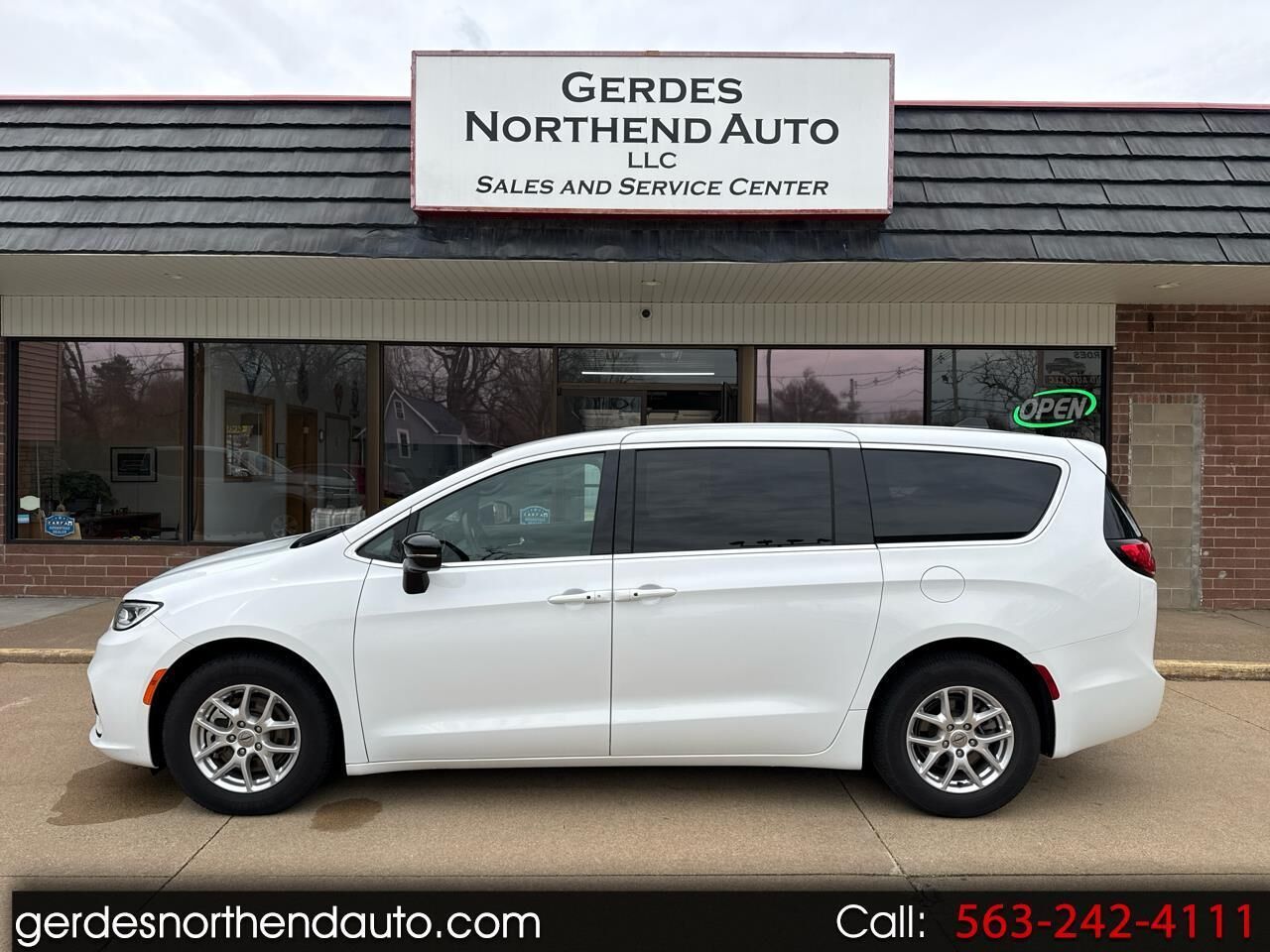 2025 CHRYSLER Pacifica