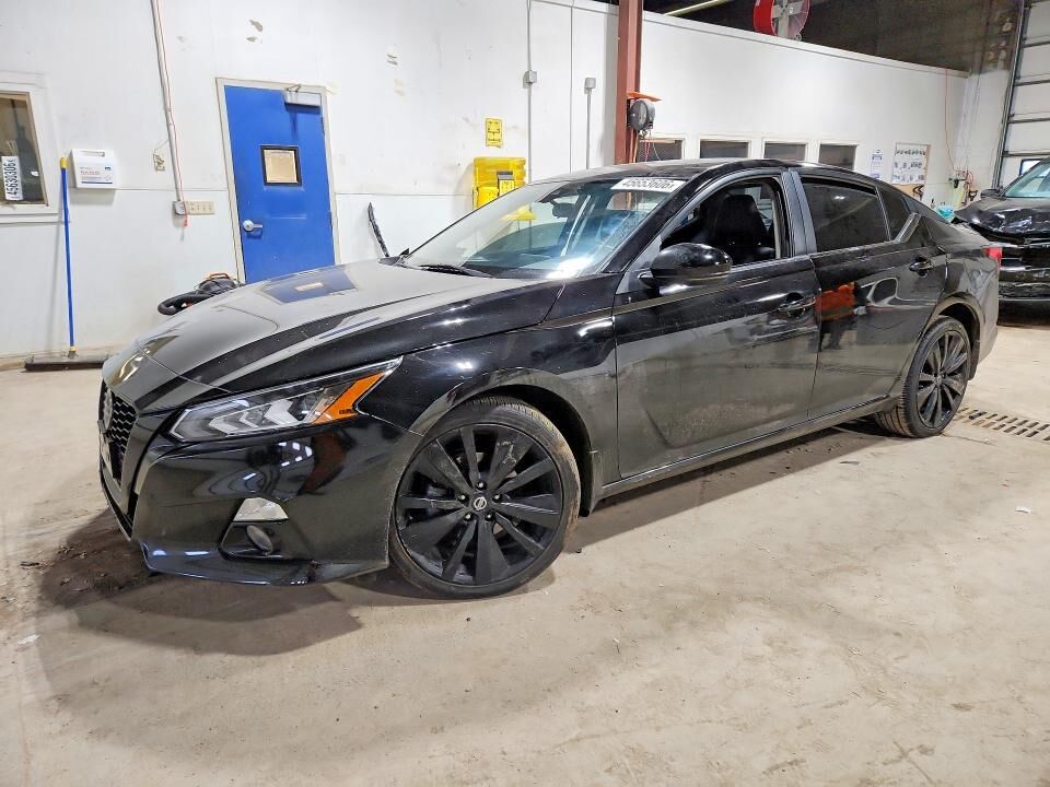 2022 NISSAN Altima