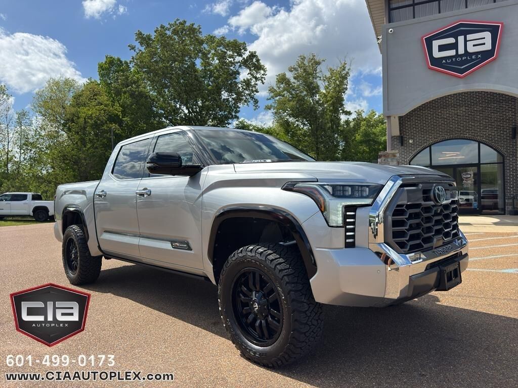 2023 TOYOTA Tundra