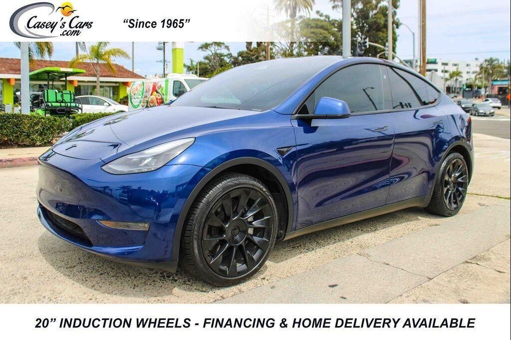 2024 TESLA Model Y