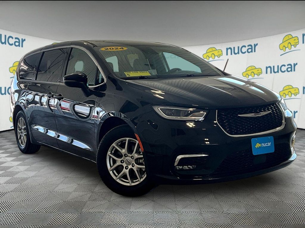 2023 CHRYSLER Pacifica