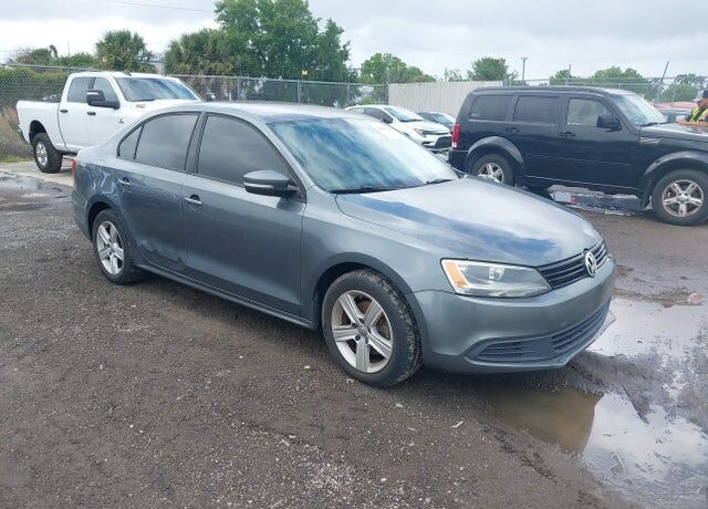 2014 VOLKSWAGEN Jetta