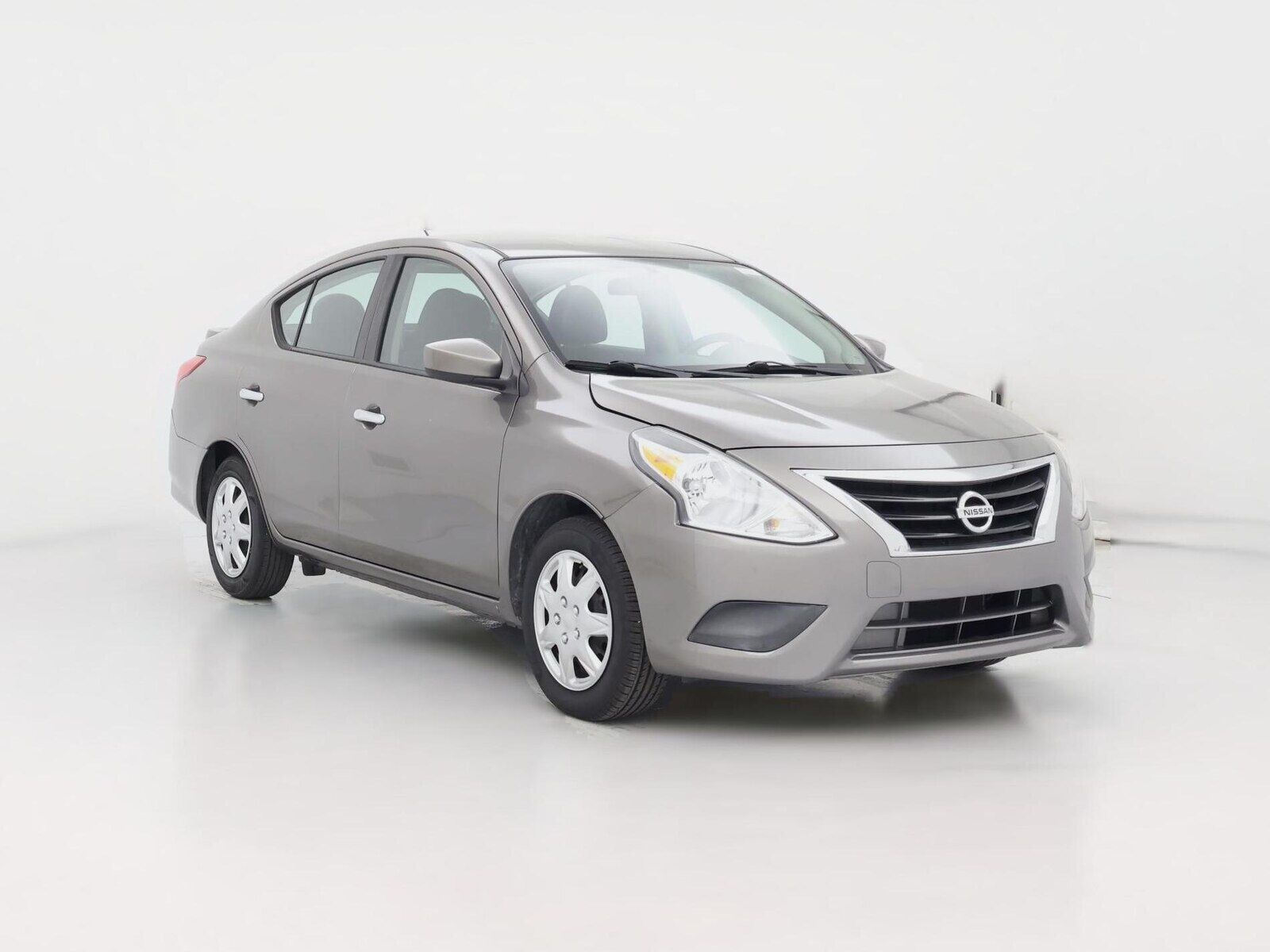 2017 NISSAN Versa