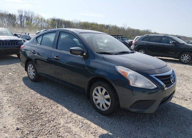 2016 NISSAN Versa