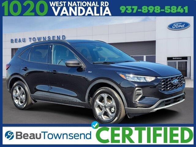 2025 FORD Escape