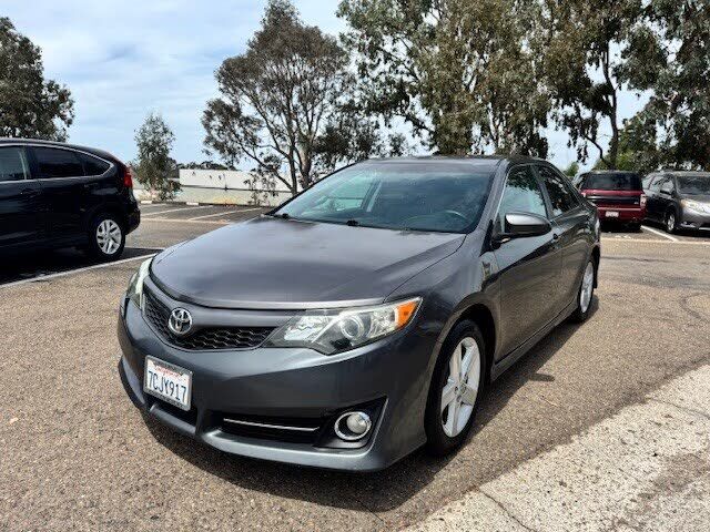 2013 TOYOTA Camry