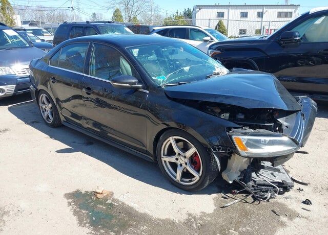 2012 VOLKSWAGEN Jetta