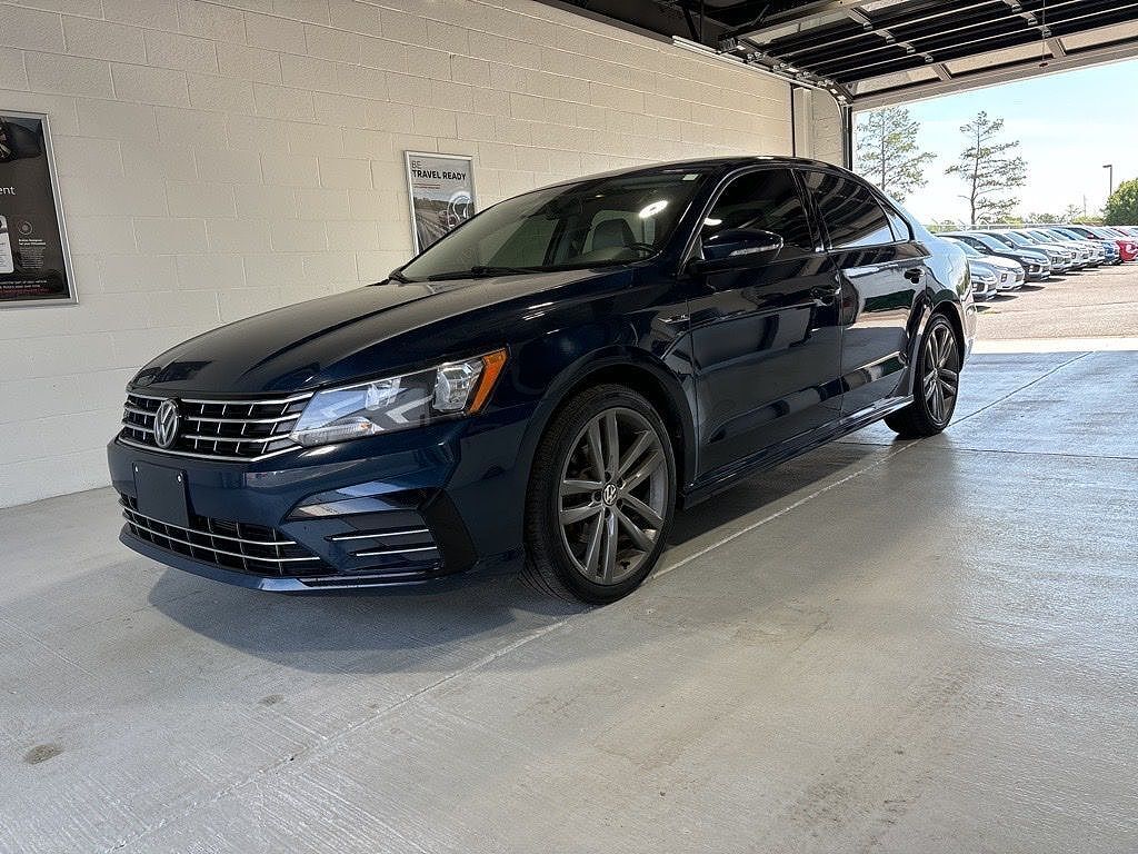 2018 VOLKSWAGEN Passat