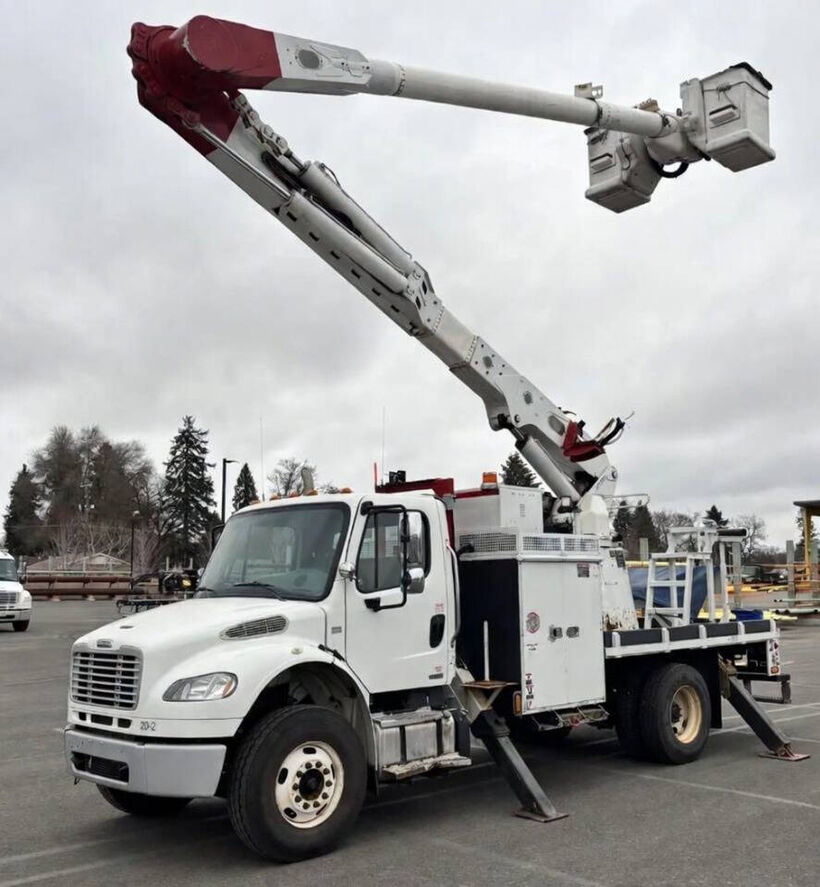 2012 FREIGHTLINER M2