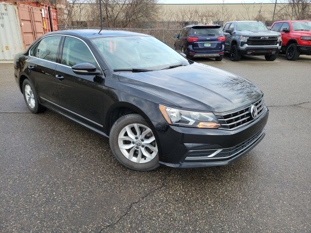 2016 VOLKSWAGEN Passat