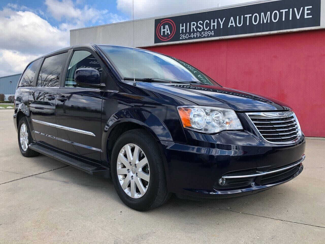 2013 CHRYSLER Town and Country
