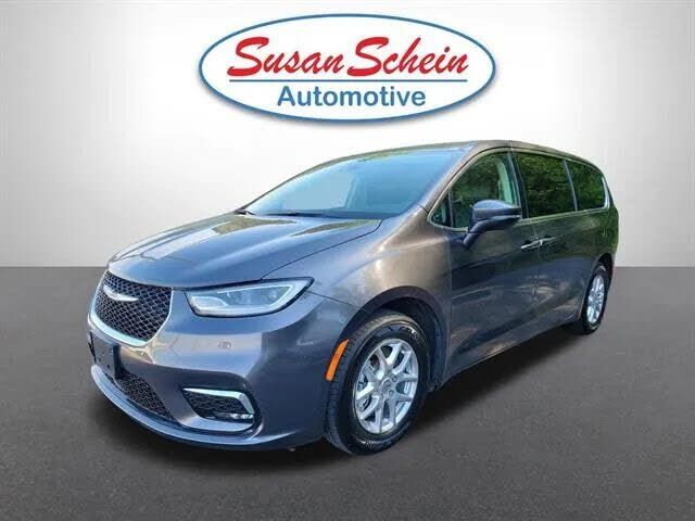 2023 CHRYSLER Pacifica