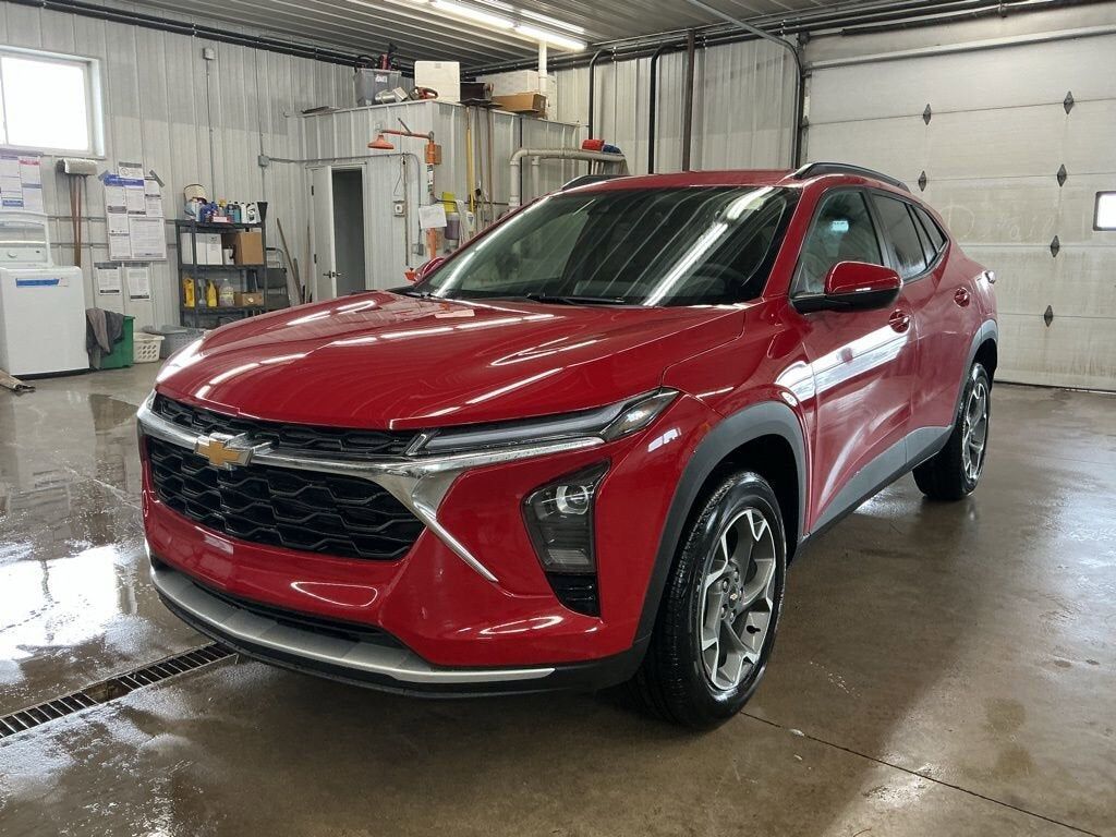 2026 CHEVROLET Trax