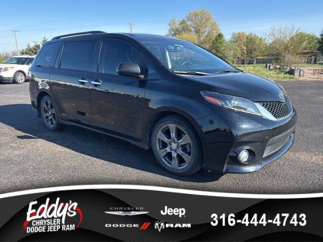 2017 TOYOTA Sienna