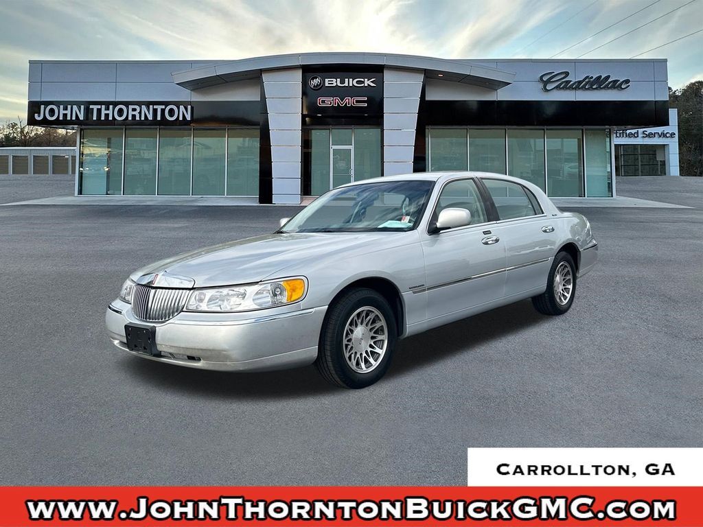 2000 LINCOLN Town Car
