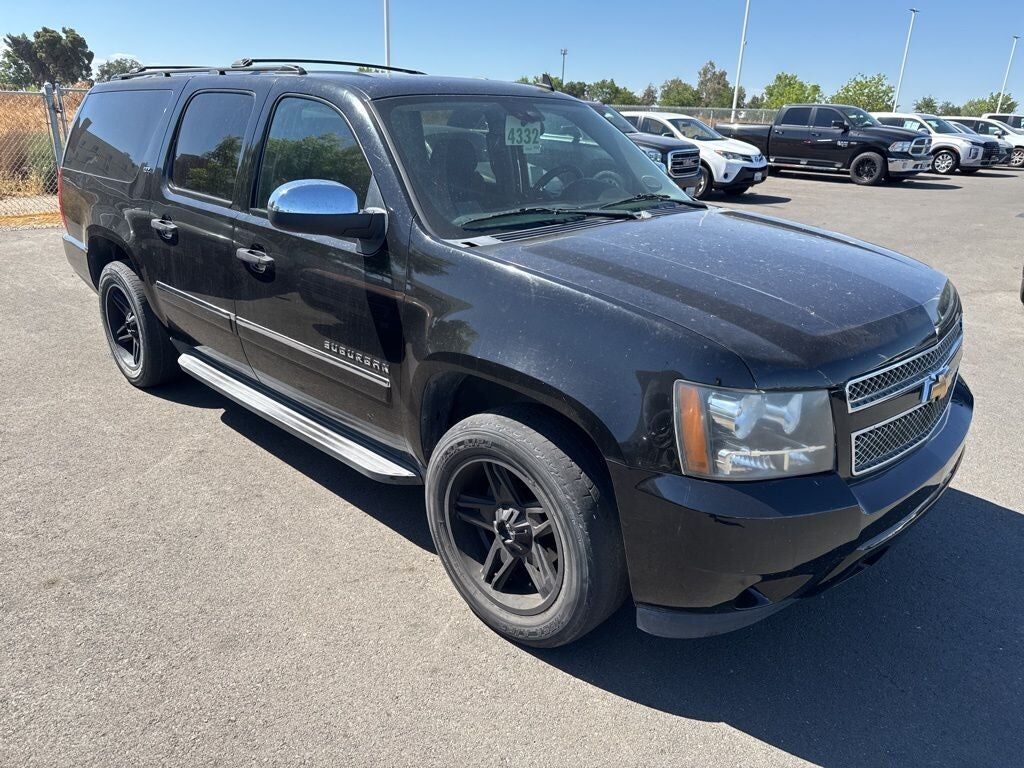 2013 CHEVROLET Suburban