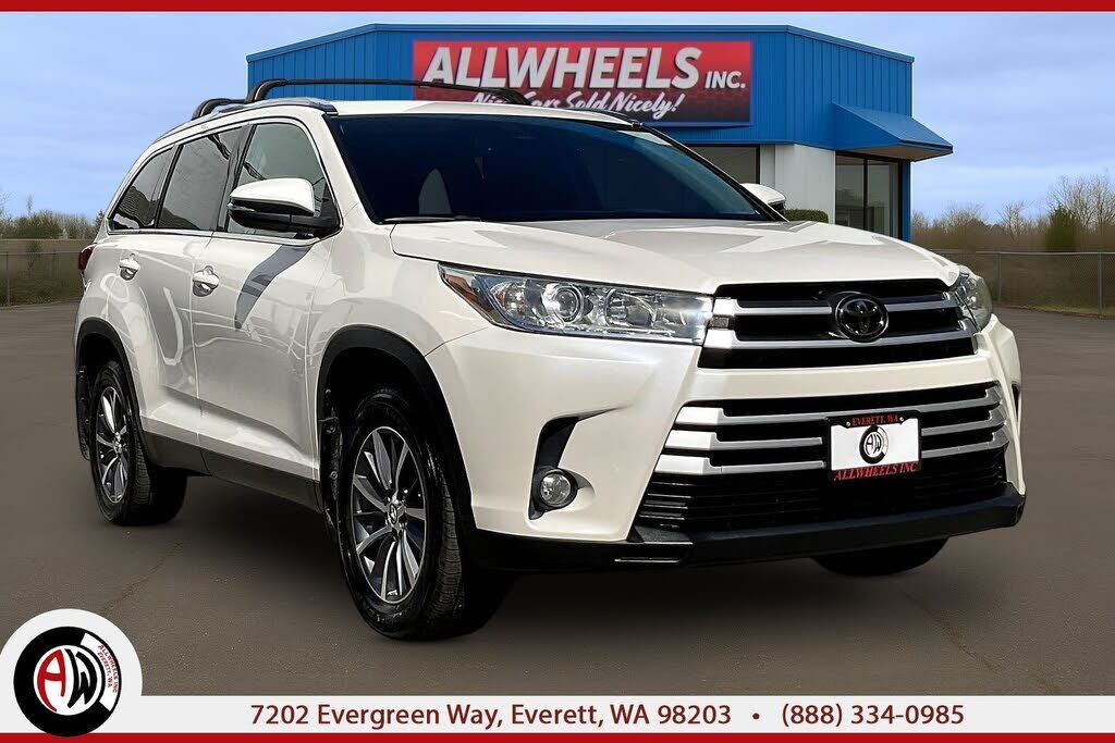 2019 TOYOTA Highlander