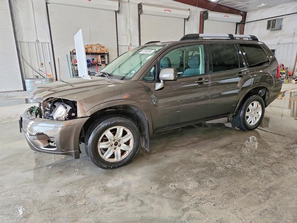 2011 MITSUBISHI Endeavor