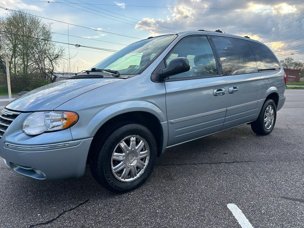 2006 CHRYSLER Town and Country