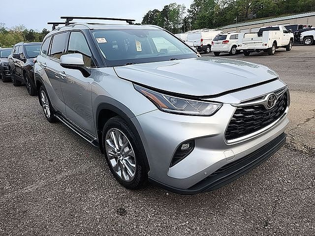 2021 TOYOTA Highlander