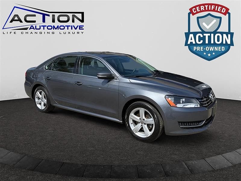 2013 VOLKSWAGEN Passat