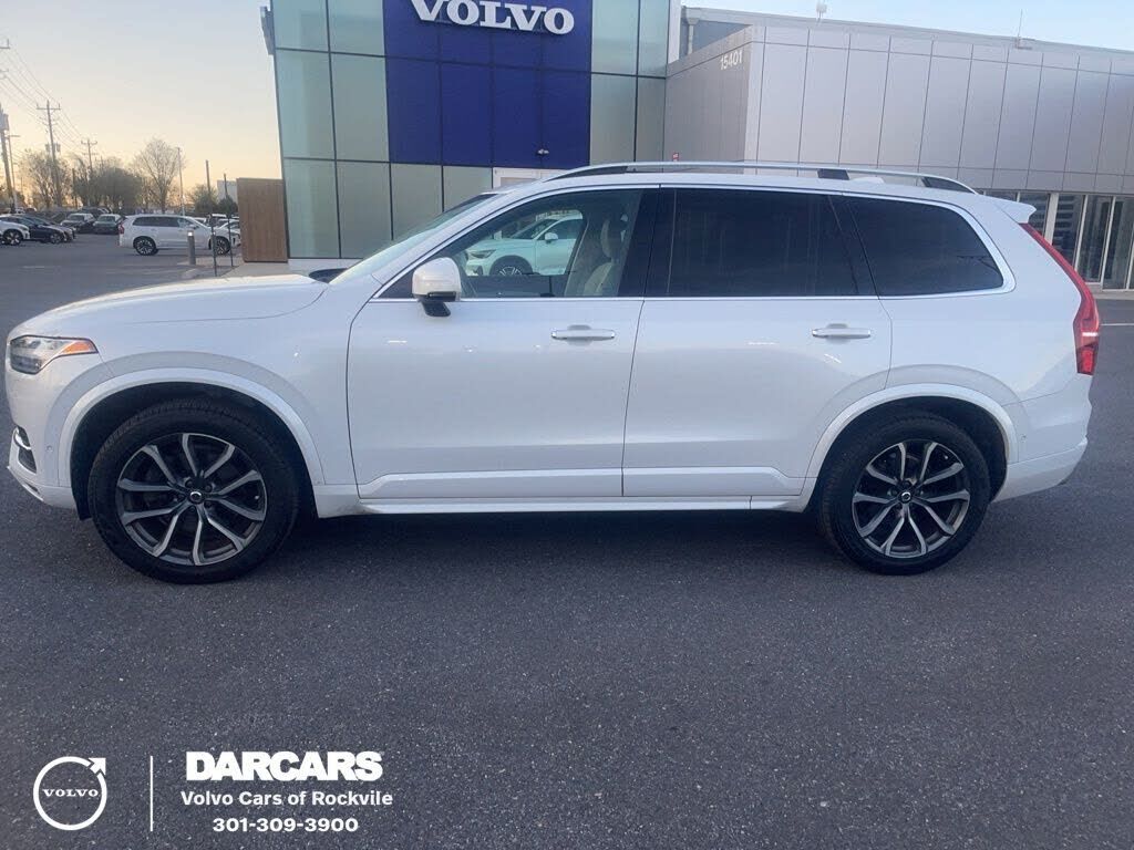 2017 VOLVO XC90