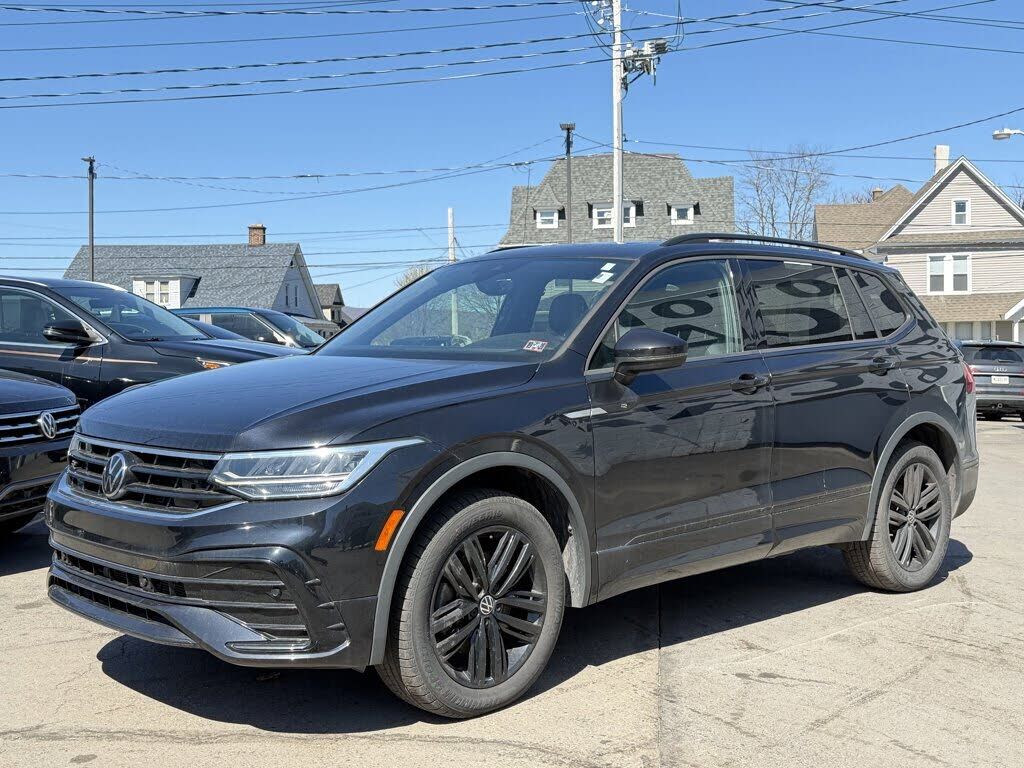 2022 VOLKSWAGEN Tiguan