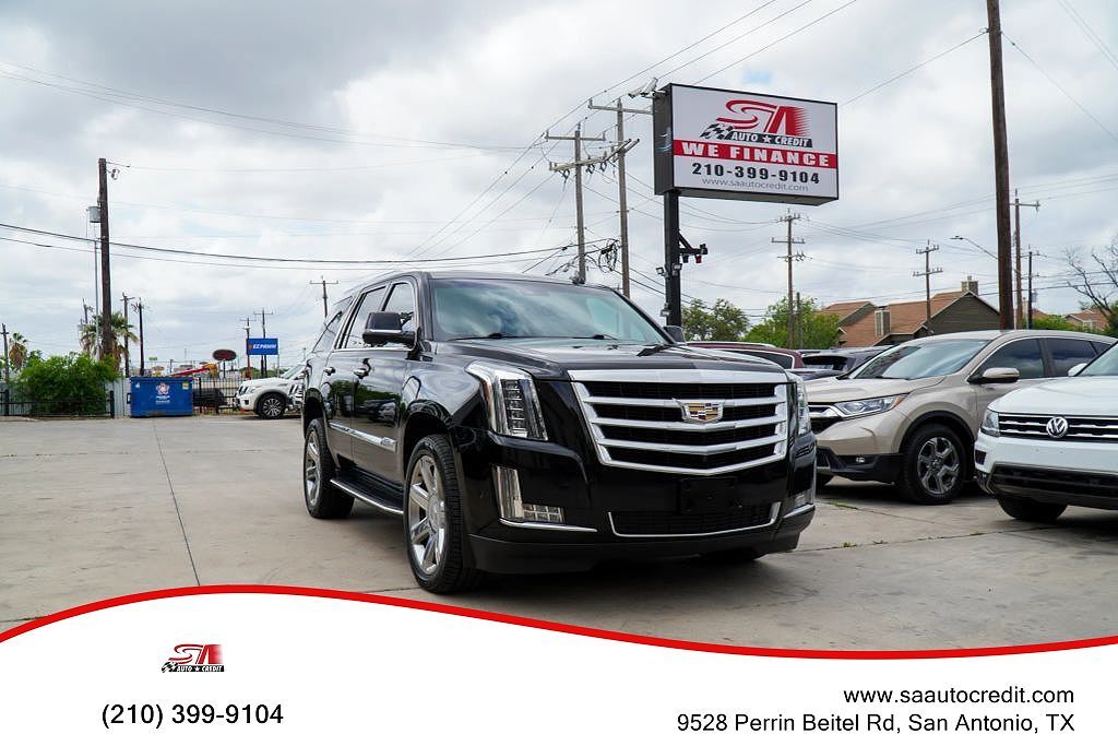 2017 CADILLAC Escalade