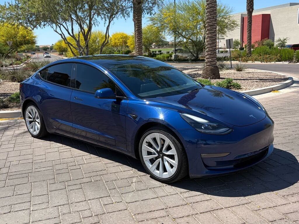 2022 TESLA Model 3