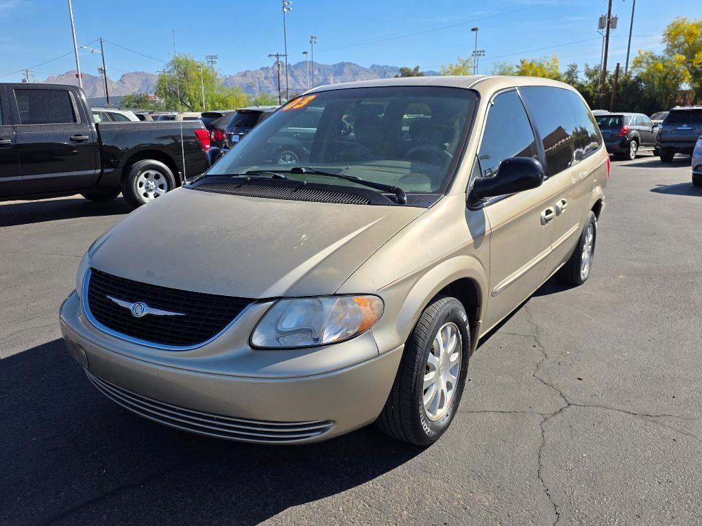 2003 CHRYSLER Town and Country
