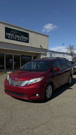 2015 TOYOTA Sienna