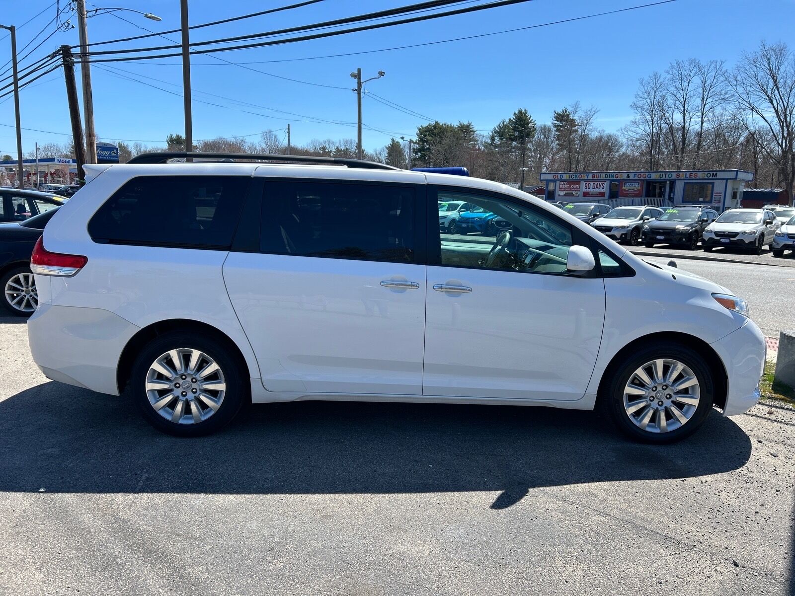 2012 TOYOTA Sienna