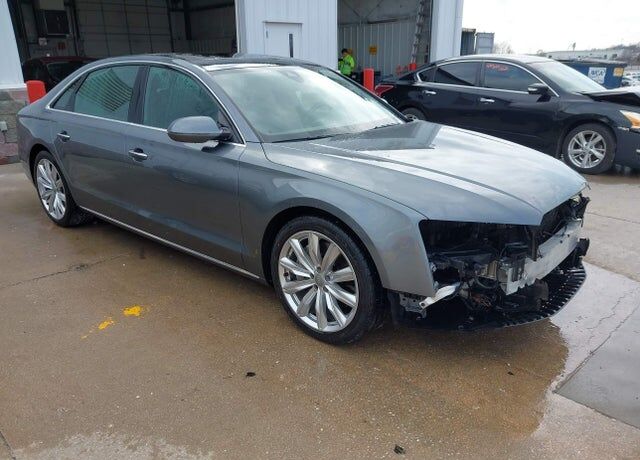 2016 AUDI A8