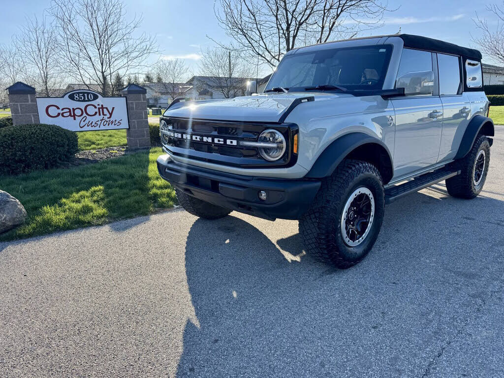 2023 FORD Bronco