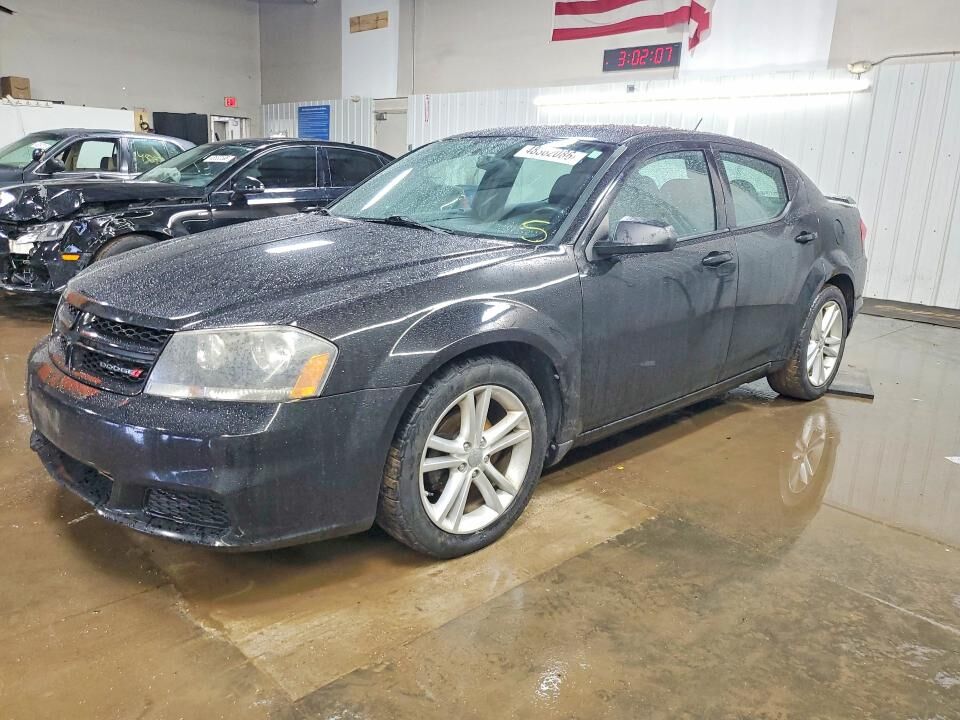 2013 DODGE Avenger