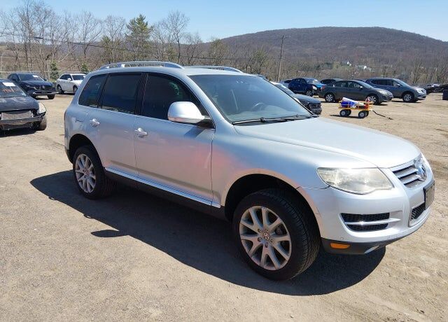 2008 VOLKSWAGEN Touareg