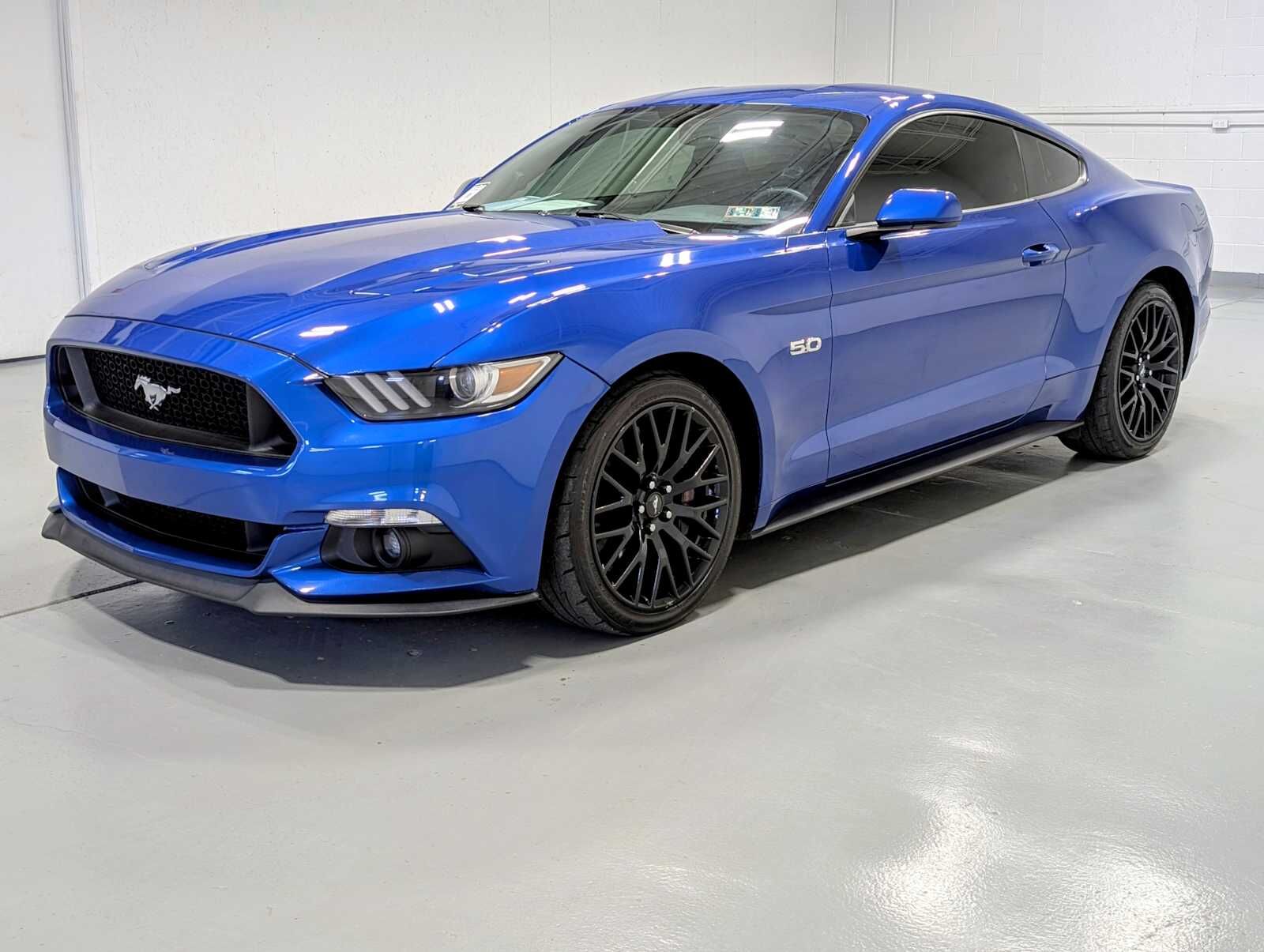 2017 FORD Mustang