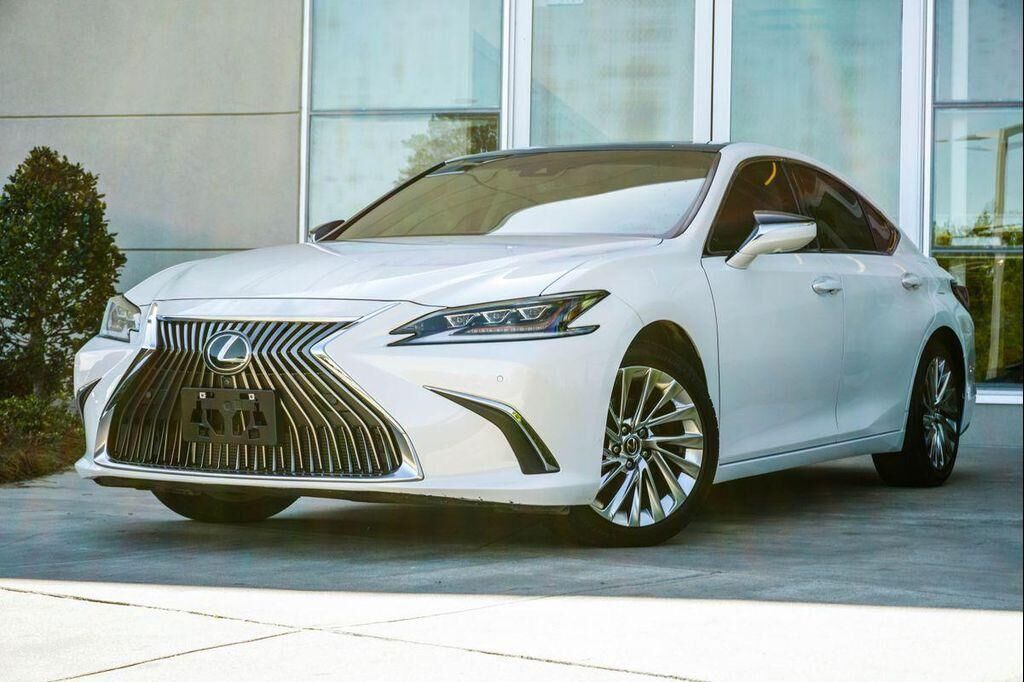 2021 LEXUS ES
