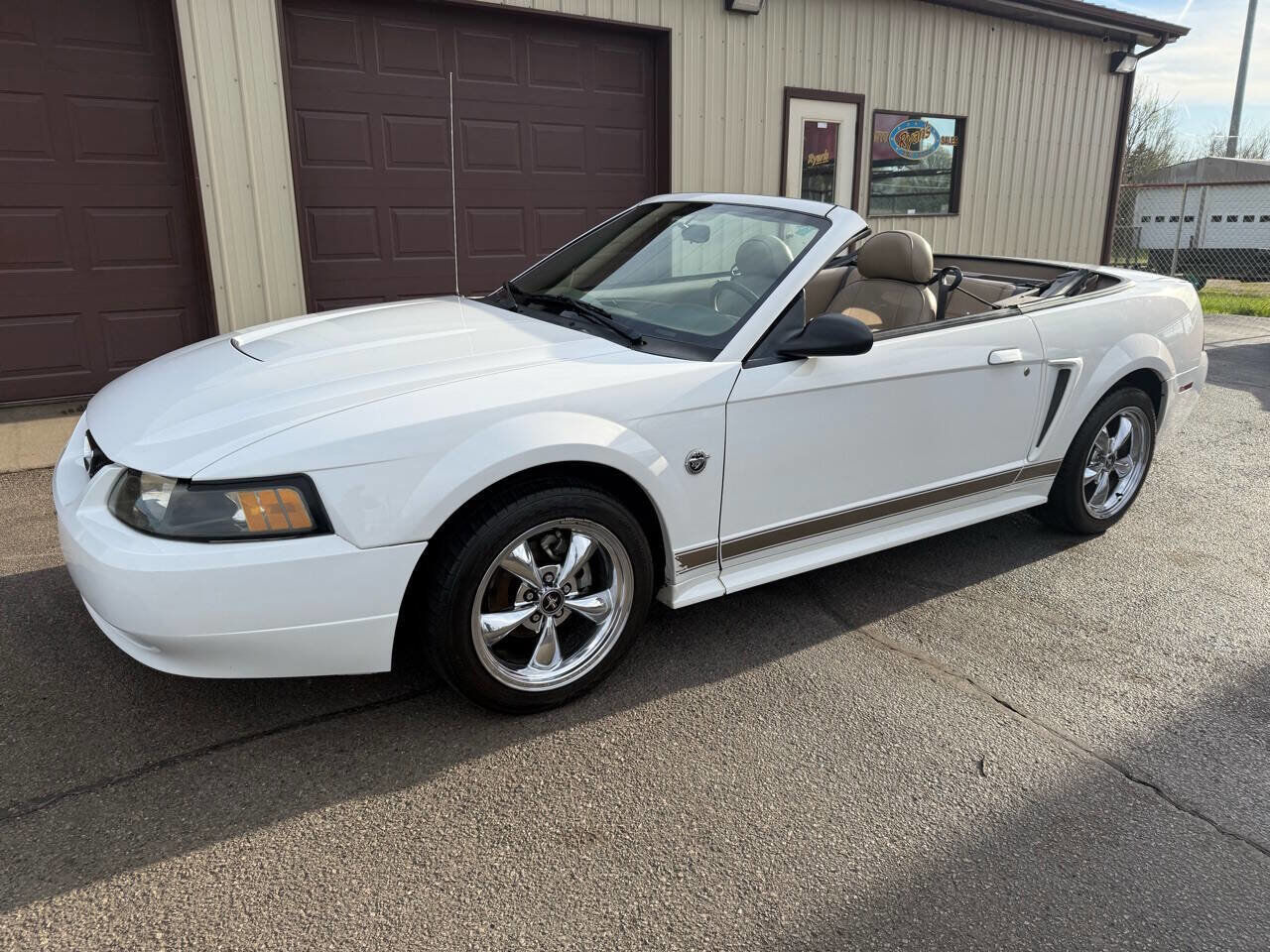 2004 FORD Mustang