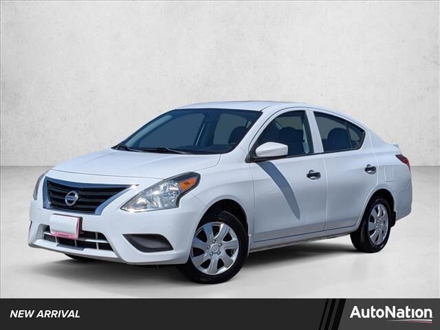 2016 NISSAN Versa
