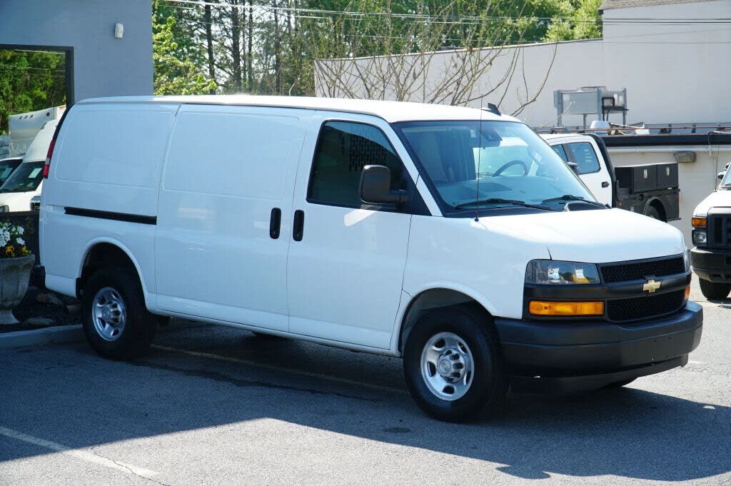 2020 CHEVROLET Express