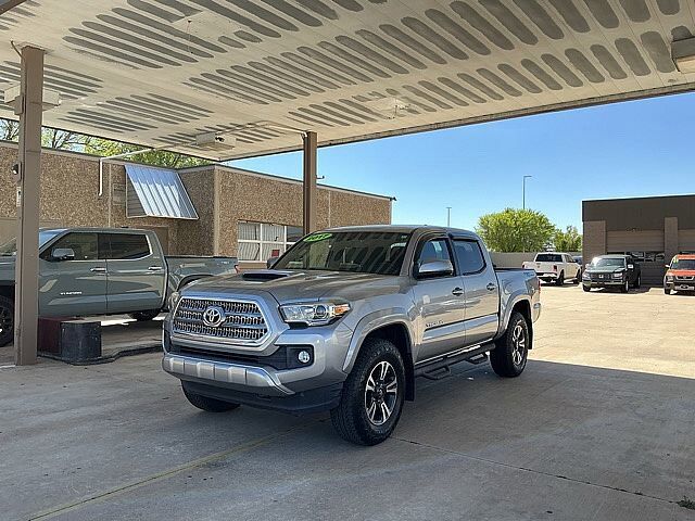 2017 TOYOTA Tacoma