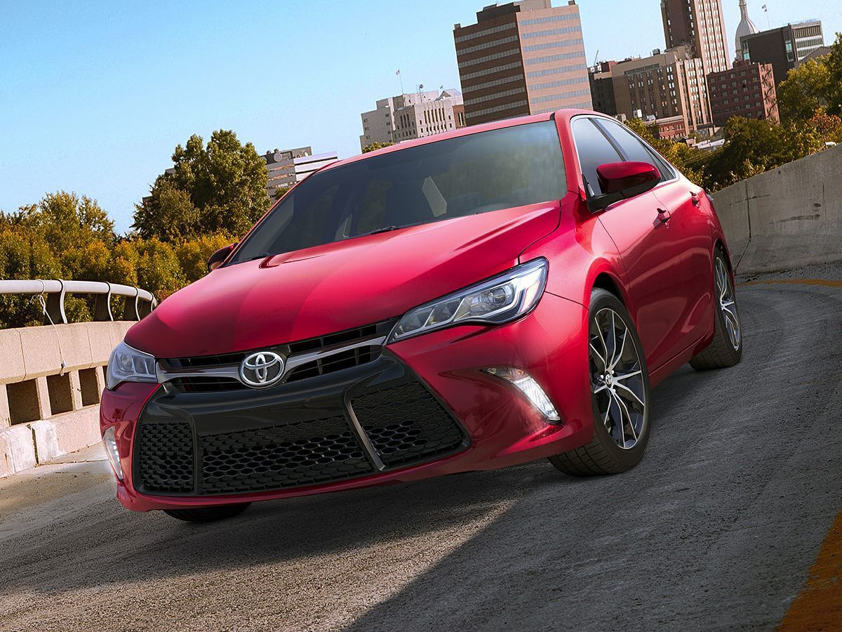 2016 TOYOTA Camry