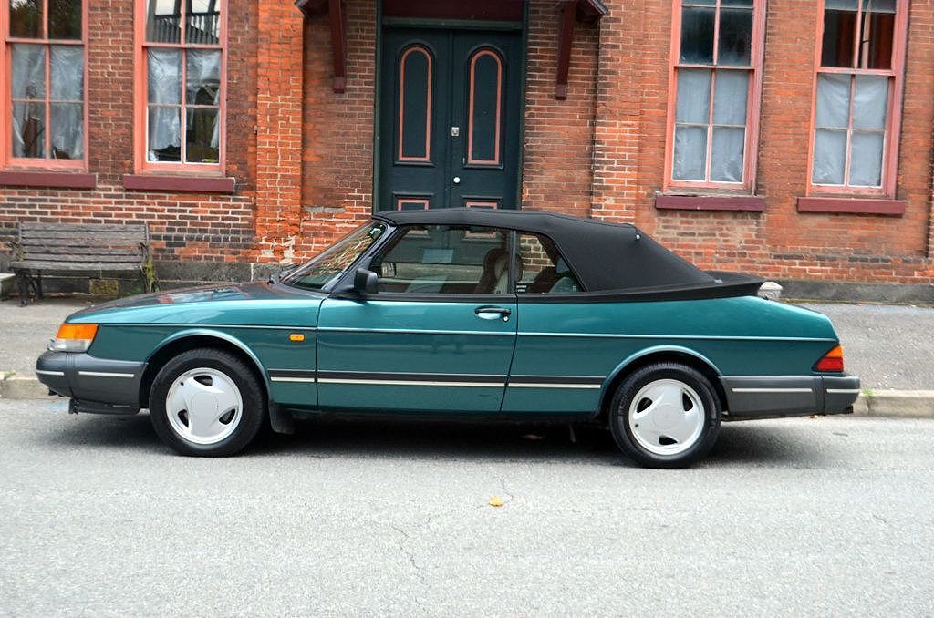 1994 SAAB 900