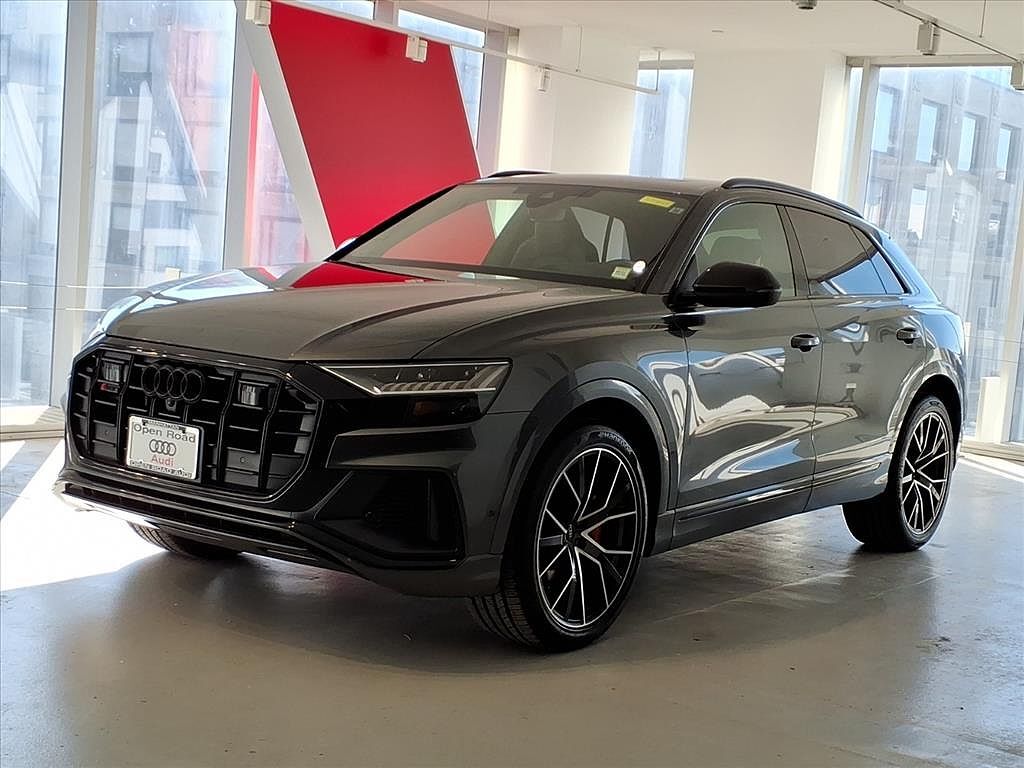2022 AUDI SQ8
